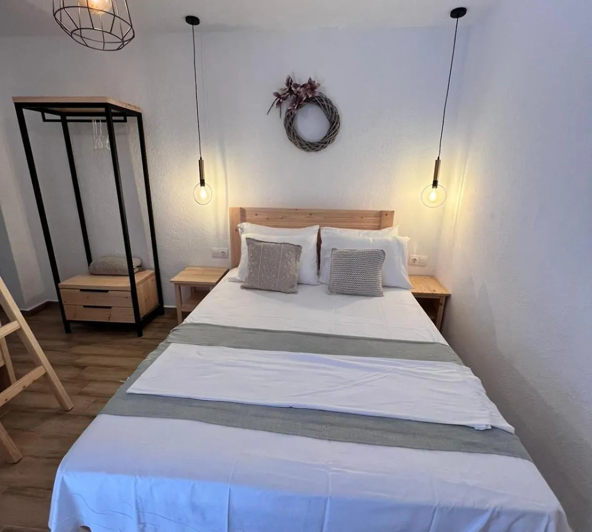 Estia Rooms Olympiada Apartment